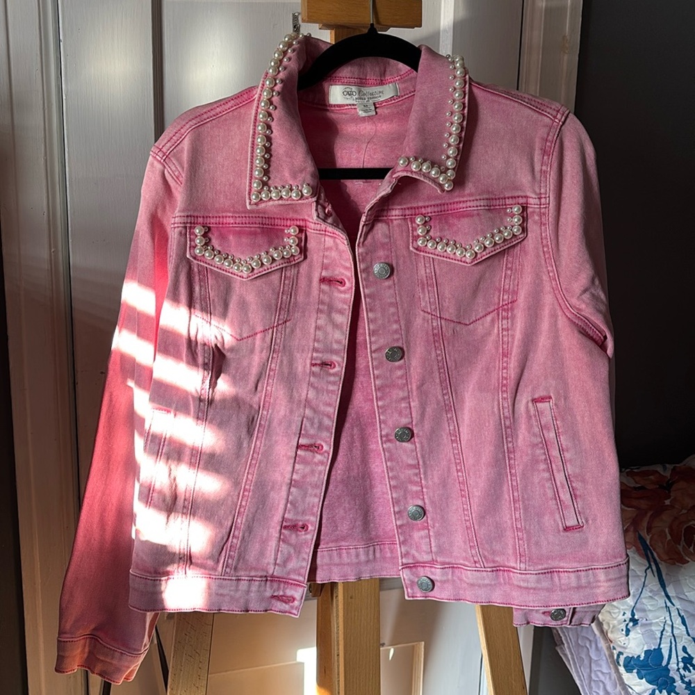 Cato’s limited edition pink pearl denim jacket size M - NWT!🎀